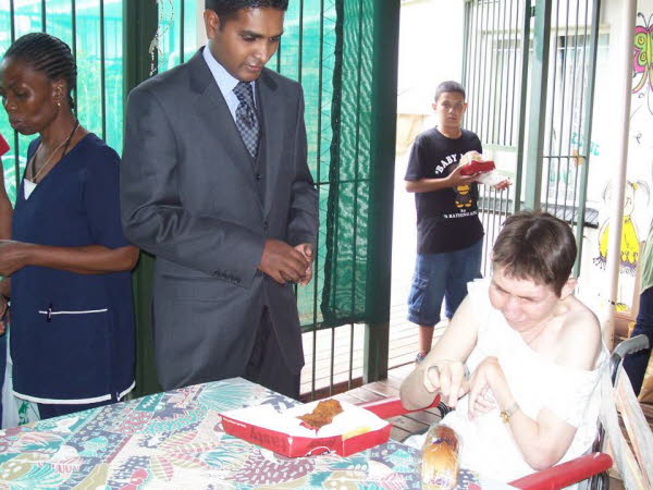 1396024_1421136508104052_1816394961_n